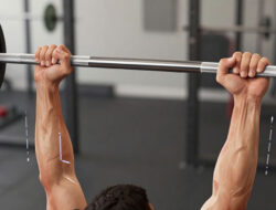 Mengenal Perbedaan Antara Grip Overhand, Underhand, dan Mixed Grip